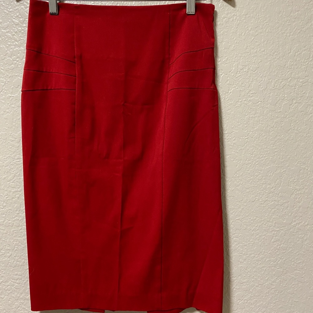 Body by Victoria secret size 4 red pencil skirt